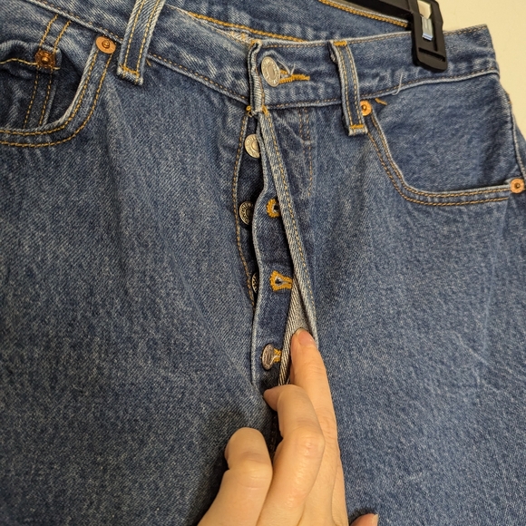 VINTAGE Levi’s Red Tag Button Fly | W28 x L26 | Medium Wash Straight Leg - Picture 7 of 9